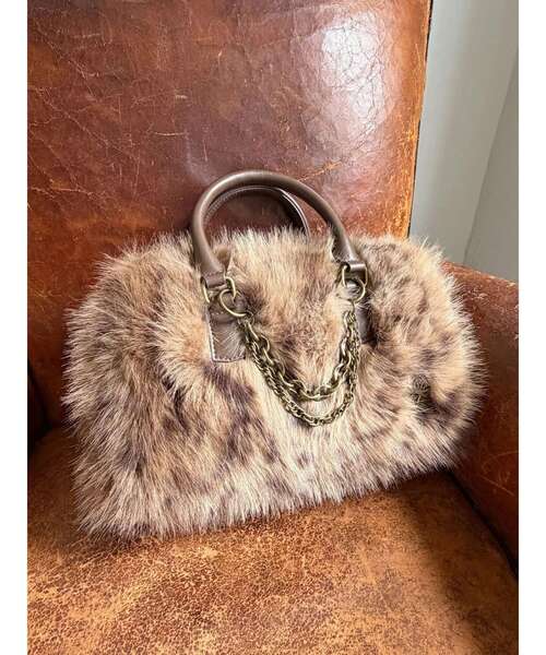EVRIS(エヴリス)の「フェイクファーボストンBAG 500mlペットボトル収納可(ボストンバッグ・レディース・ピンク/ブラック/ブラウン・FREE)」の19枚目の写真