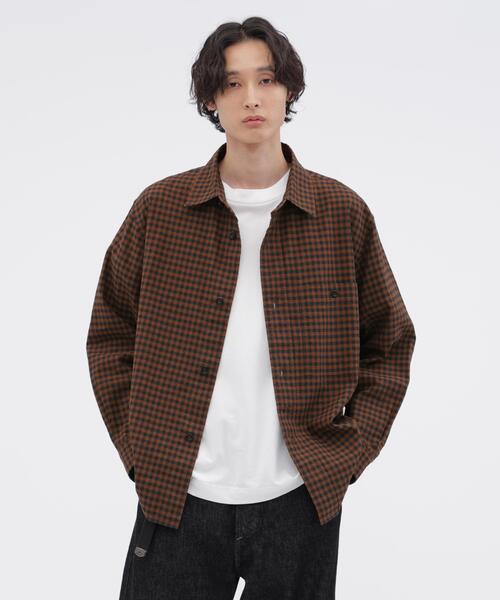 MHL.(エムエイチエル)の「FADED LINEN COTTON PLAINWEAVE(シャツ/ブラウス・メンズ・ブラウン・LARGE/MEDIUM/SMALL)」の1枚目の写真