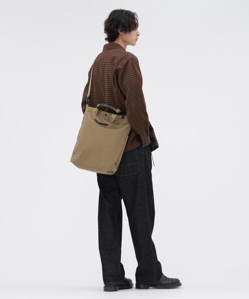 MHL.(エムエイチエル)の「FADED LINEN COTTON PLAINWEAVE(シャツ/ブラウス・メンズ・ブラウン・LARGE/MEDIUM/SMALL)」の6枚目の写真