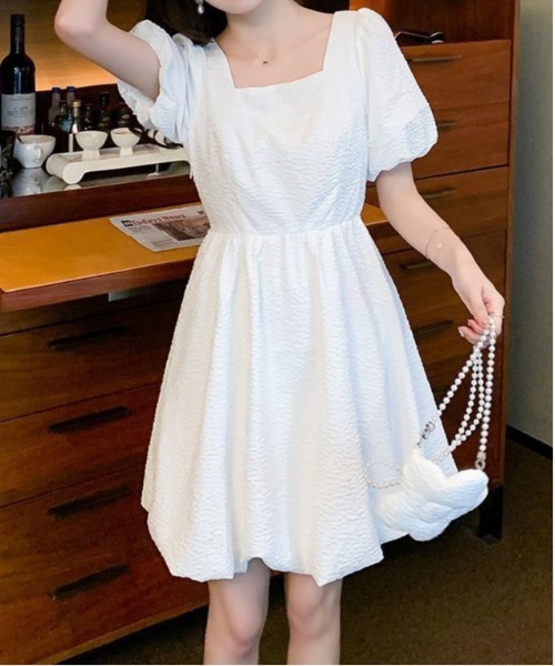&soiree(アンドソワレ)の「スクエアネックバルーンミニワンピース(ワンピース・レディース・ホワイト/イエロー・SMALL/MEDIUM/LARGE/X-LARGE)」の8枚目の写真
