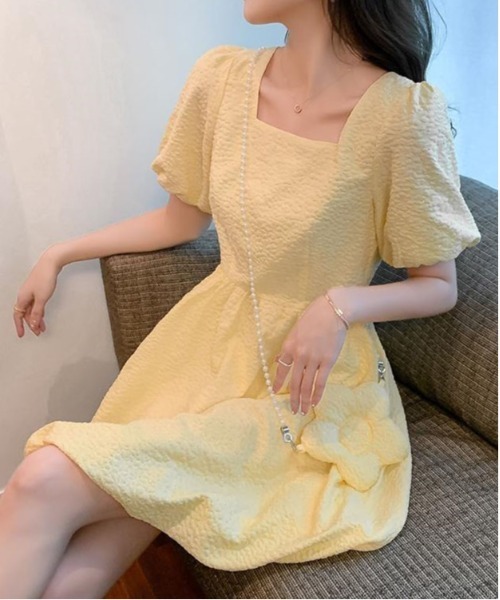 &soiree(アンドソワレ)の「スクエアネックバルーンミニワンピース(ワンピース・レディース・ホワイト/イエロー・SMALL/MEDIUM/LARGE/X-LARGE)」の4枚目の写真