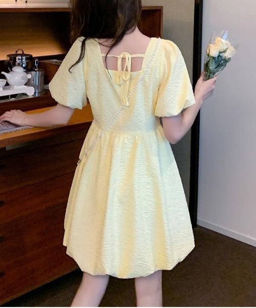 &soiree(アンドソワレ)の「スクエアネックバルーンミニワンピース(ワンピース・レディース・ホワイト/イエロー・SMALL/MEDIUM/LARGE/X-LARGE)」の3枚目の写真