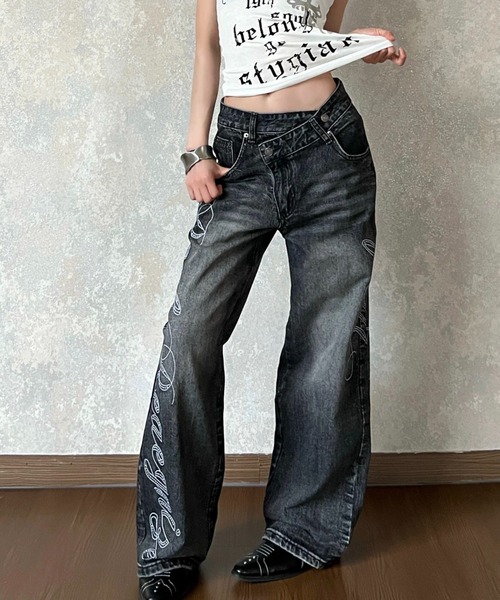 Sibra(シブラ)の「サイドロゴ刺繍風ヴィンテージウォッシュワイドデニムパンツ(デニムパンツ・レディース・ブラック・S/L/M)」の6枚目の写真