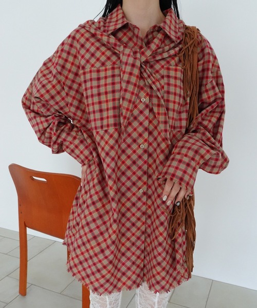 Ameri(アメリ)の「CHECK SCARF SET FRINGE SHIRT(シャツ/ブラウス・レディース・レッド/ブラウン・FREE)」の13枚目の写真