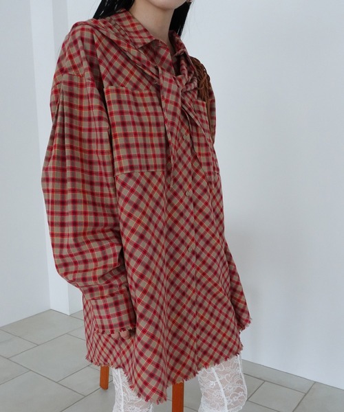 Ameri(アメリ)の「CHECK SCARF SET FRINGE SHIRT(シャツ/ブラウス・レディース・レッド/ブラウン・FREE)」の12枚目の写真