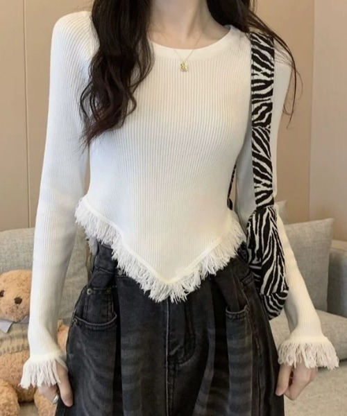 SHEPP(シープ)の「【26年秋冬新作】フリンジデザイン イレギュラーヘム リブトップス(Tシャツ/カットソー・レディース・ホワイト/ブラック/グレー・M)」の2枚目の写真