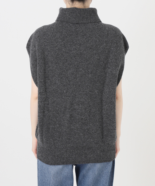 Spick & Span（スピックアンドスパン）の「《WEB限定 / 追加》オフタートルニットベスト（ベスト・レディース・チャコールグレー・FREE）」の5枚目の写真