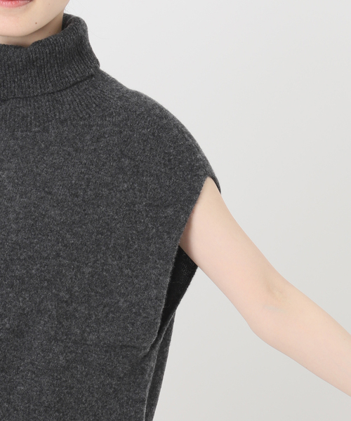 Spick & Span（スピックアンドスパン）の「《WEB限定 / 追加》オフタートルニットベスト（ベスト・レディース・チャコールグレー・FREE）」の20枚目の写真