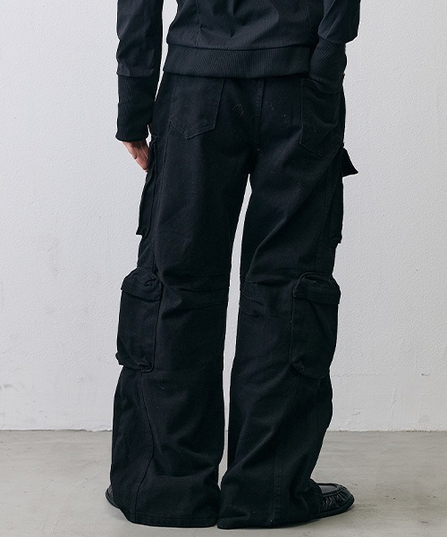 Shoowtime(ショウタイム)の「Grunge Multi Pocket Wide Cargo Denim / グランジ マルチポケット ワイドカーゴデニム(デニムパンツ・メンズ・ブラック・LARGE/X-LARGE)」の8枚目の写真