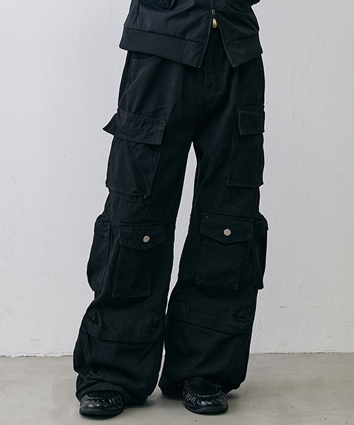 Shoowtime(ショウタイム)の「Grunge Multi Pocket Wide Cargo Denim / グランジ マルチポケット ワイドカーゴデニム(デニムパンツ・メンズ・ブラック・LARGE/X-LARGE)」の11枚目の写真