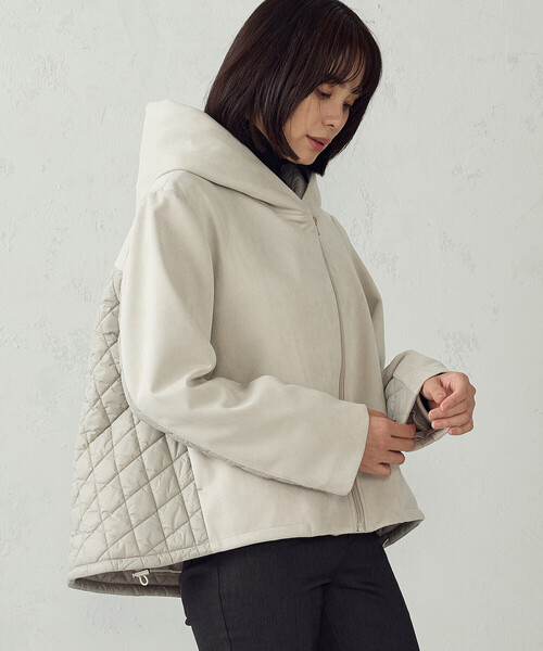 COMME CA ISM(コムサイズム)の「スウェード調ジャージー×キルティングタフタ フーデッドブルゾン(ブルゾン・レディース・グレイッシュベージュ/ブラック/ライトグレー・FREE)」の19枚目の写真