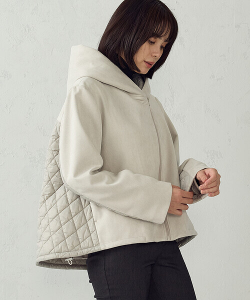 COMME CA ISM(コムサイズム)の「スウェード調ジャージー×キルティングタフタ フーデッドブルゾン(ブルゾン・レディース・グレイッシュベージュ/ブラック/ライトグレー・FREE)」の20枚目の写真