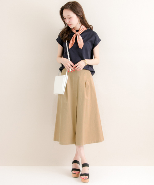 URBAN RESEARCH（アーバンリサーチ）の「UR チノタックAラインロングスカート（スカート・レディース・サックスブルー/ベージュ・FREE）」の3枚目の写真