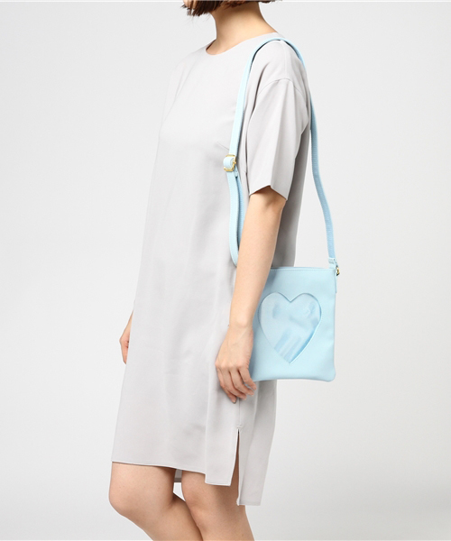 WEGO(ウィゴー)の「WEGO/ハートウィンドウミニショルダーバッグ(ショルダーバッグ・レディース・グリーン/レッド/ホワイト/ピンク/ブルー/オレンジ/イエロー/パープル/ライトパープル/ブラック/サックスブルー・FREE)」の17枚目の写真