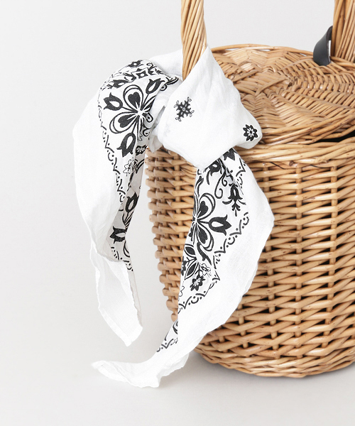 RODE SKO（ロデスコ）の「【TRILL掲載】RODE SKO SARI プチバンダナ付かごバッグ（かごバッグ・レディース・ナチュラル・FREE）」の9枚目の写真