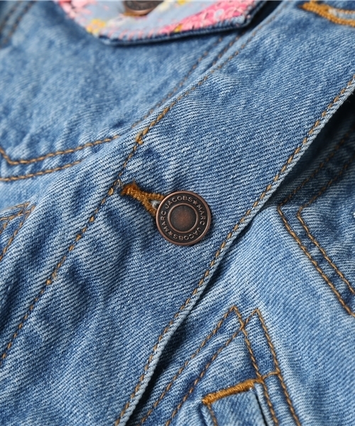 MARC JACOBS シュランケンデニムジャケット MARC JACOBS（マークジェイコブス）の「SHRUNKEN DENIM JACKET W