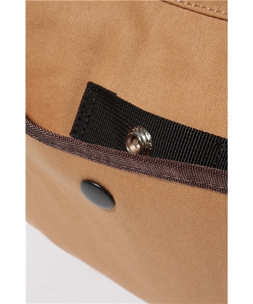 coen（コーエン）の「SUNDUCK バナナショルダーバッグM ∞（ショルダーバッグ・メンズ・ブラック/グレー/ブラウン・フリー）」の6枚目の写真