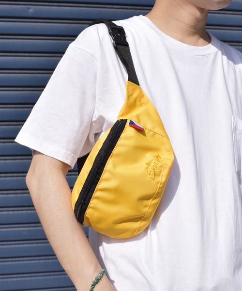 doldy(ドルディ)の「DOLDY: ファニーパック(ボディバッグ/ウエストポーチ・メンズ・ブラック/ネイビー/イエロー/オリーブ・ONE SIZE)」の4枚目の写真