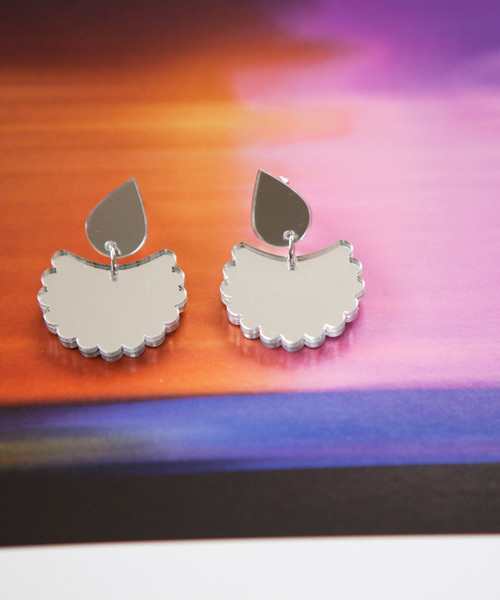 ACCOMMODE（アコモデ）の「ミラーピアス２（ピアス（両耳用）・レディース・ブラック/ベージュ/ブラウン/ブラウン系その他/A/B/C/D/E・FREE）」の6枚目の写真