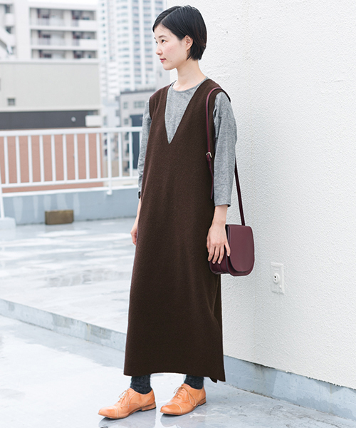 かぐれ（カグレ）の「圧縮スリットワンピース（ワンピース・レディース・チャコールグレー/ブラウン/ネイビー・FREE）」の2枚目の写真