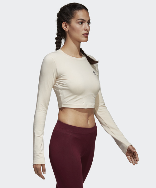 adidas（アディダス）の「オリジナルス クロップTシャツ [SC CROP TEE]（Tシャツ/カットソー・レディース・ライトベージュ・LARGE/MEDIUM/SMALL/X-LARGE/X-SMALL/XX-LARGE）」の6枚目の写真