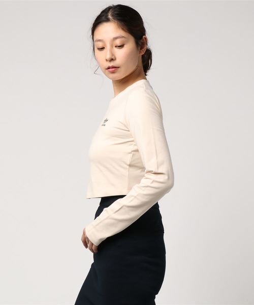 adidas（アディダス）の「オリジナルス クロップTシャツ [SC CROP TEE]（Tシャツ/カットソー・レディース・ライトベージュ・LARGE/MEDIUM/SMALL/X-LARGE/X-SMALL/XX-LARGE）」の3枚目の写真