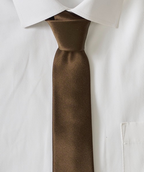 ADPOSION（アドポーション）の「【WEB限定】シルク サテンソリッドカラータイ（ネクタイ・メンズ・レッド/グリーン/シルバー/ホワイト/ブラック/ネイビー/ブラウン・FREE）」の4枚目の写真