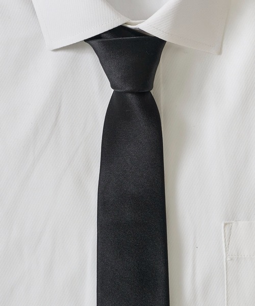 ADPOSION（アドポーション）の「【WEB限定】シルク サテンソリッドカラータイ（ネクタイ・メンズ・レッド/グリーン/シルバー/ホワイト/ブラック/ネイビー/ブラウン・FREE）」の3枚目の写真
