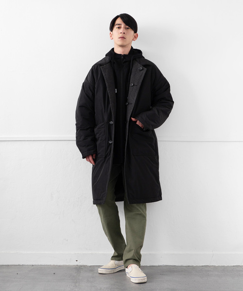 JRD by JARLD(ジェイアールディーバイジャールド)の「【JRD by JARLD】リバーシブル中綿入りドロップショルダーロングコート(チェスターコート・メンズ・チャコールグレー×ブラック/イエロー系その他・S/M/L)」の3枚目の写真