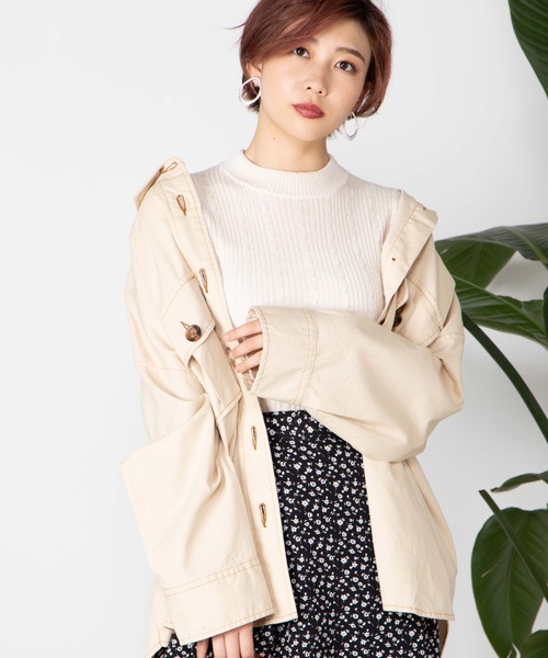 WEGO（ウィゴー）の「WEGO/BIGポケットオーバーシャツ（シャツ/ブラウス・レディース・ブラック/ベージュ/カーキ/アイボリー・FREE）」の2枚目の写真