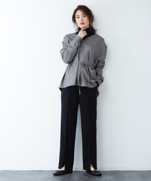 qualite(カリテ)の「anana フロントタックシャツブラウス(シャツ/ブラウス・レディース・ベージュ/グレー・フリー)」の17枚目の写真