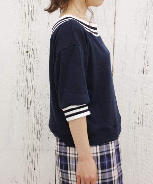 Chico(チコ)の「ライン衿ドルマンTOPS(Tシャツ/カットソー・レディース・グレー/グリーン/ネイビー/ホワイト・FREE)」の7枚目の写真