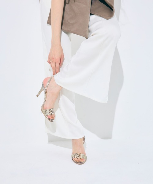 SEVEN TWELVE THIRTY（セヴントゥエルヴサーティー）の「アンクルストラップサンダル（サンダル・レディース・パイソン/ピンクベージュ/ブラック/ホワイト/シルバー/レッド・23.5cm/24cm/22.5cm/23cm/22cm/24.5cm）」の7枚目の写真