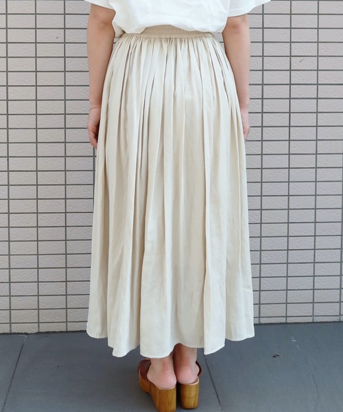 Riberry(リベリー)の「ギャザーロングスカート(スカート・レディース・ホワイト/ブラック/ベージュ/ライトグリーン/ラベンダー・M)」の14枚目の写真