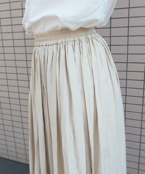 Riberry(リベリー)の「ギャザーロングスカート(スカート・レディース・ホワイト/ブラック/ベージュ/ライトグリーン/ラベンダー・M)」の15枚目の写真