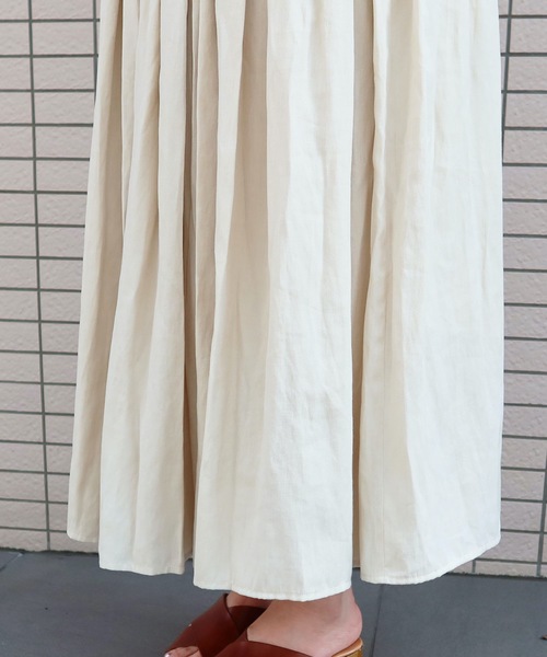 Riberry(リベリー)の「ギャザーロングスカート(スカート・レディース・ホワイト/ブラック/ベージュ/ライトグリーン/ラベンダー・M)」の16枚目の写真