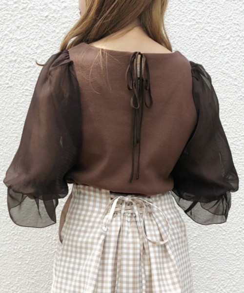 one after another NICE CLAUP(ワンアフターアナザーナイスクラップ)の「ドットチュール袖コンシャストップス(Tシャツ/カットソー・レディース・オフホワイト/ブラック/ブラウン/ベージュ・FREE)」の4枚目の写真