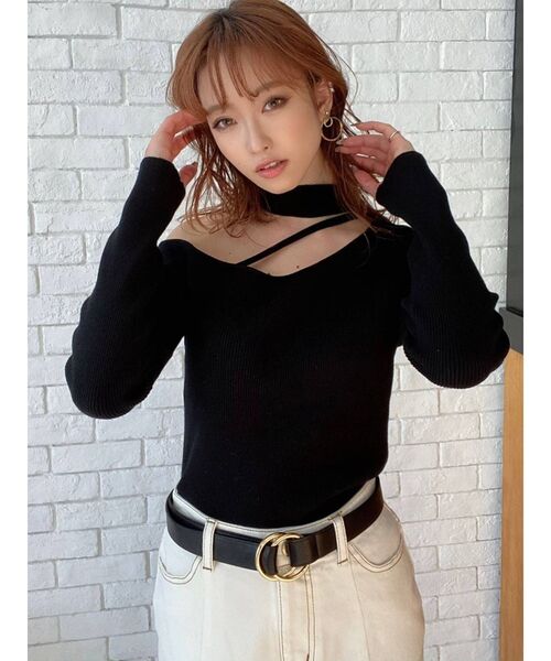 RESEXXY（リゼクシー）の「アシメチョーカーニットトップス（ニット/セーター・レディース・ブラック/ベージュ/オフホワイト/グリーン・FREE）」の17枚目の写真