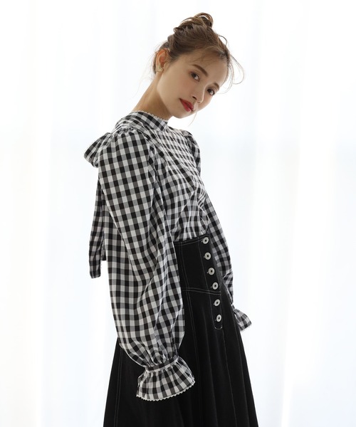 one after another NICE CLAUP(ワンアフターアナザーナイスクラップ)の「バックリボンプチハイネックブラウス(シャツ/ブラウス・レディース・ブラック/ベージュ/オフホワイト/ブラック系その他/ブルー系その他・FREE)」の12枚目の写真