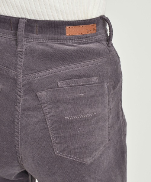 YANUK（ヤヌーク）の「ワイドストレート コーデュロイトラウザー LILITH (リリス)（その他パンツ・レディース・ブラウン/グレー/グレイッシュベージュ・24inch/25inch/26inch/27inch/23inch/22inch/21inch）」の8枚目の写真