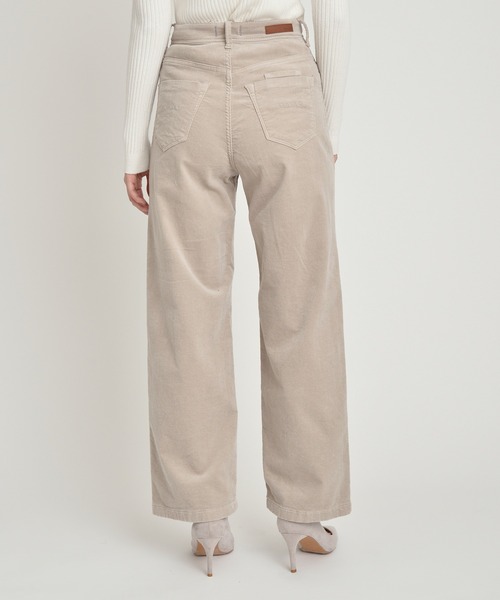 YANUK（ヤヌーク）の「ワイドストレート コーデュロイトラウザー LILITH (リリス)（その他パンツ・レディース・ブラウン/グレー/グレイッシュベージュ・24inch/25inch/26inch/27inch/23inch/22inch/21inch）」の21枚目の写真