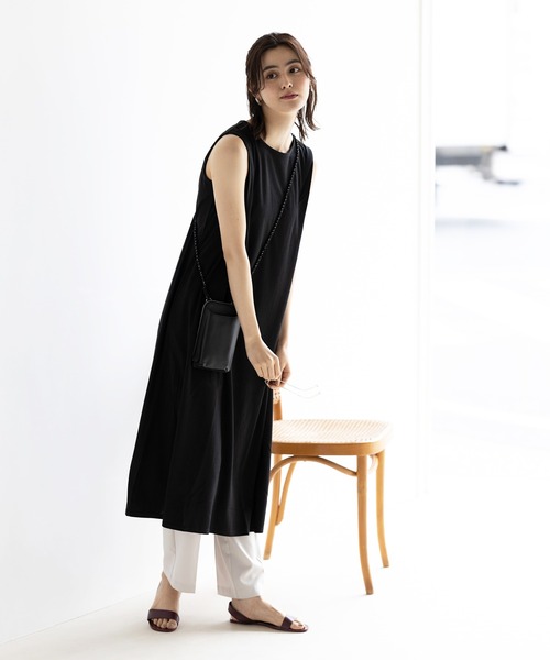 GeeRA(ジーラ)の「フレアーシルエットロングワンピース(ノースリーブ)(ワンピース・レディース・ネイビー/ブラック/カーキ/レッド/ベージュ/グリーン・XX-LARGE/MEDIUM/LARGE/SMALL/X-LARGE)」の9枚目の写真