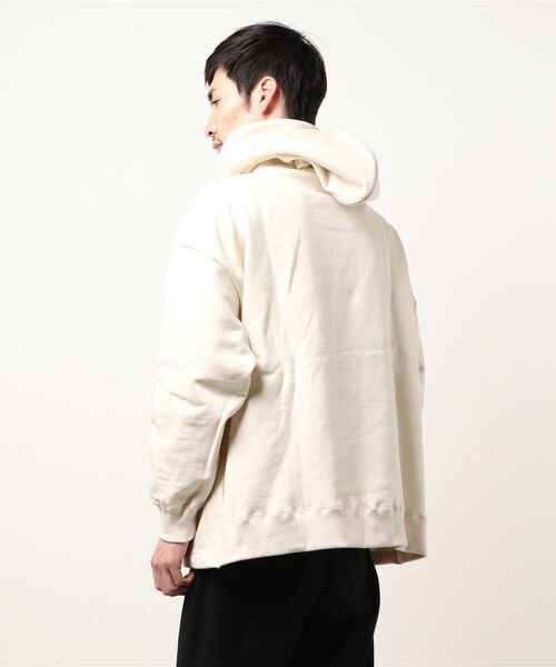UNITED TOKYO（ユナイテッドトウキョウ）の「バルキービッグパーカー（パーカー・メンズ・オフホワイト/ベージュ/ブラック・2/1）」の4枚目の写真