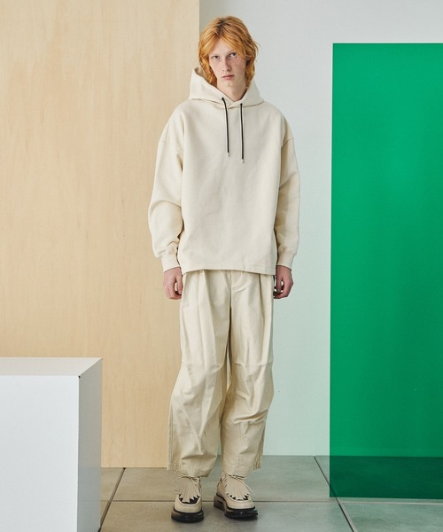 UNITED TOKYO（ユナイテッドトウキョウ）の「バルキービッグパーカー（パーカー・メンズ・オフホワイト/ベージュ/ブラック・2/1）」の9枚目の写真