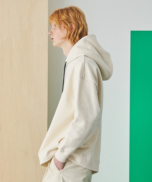 UNITED TOKYO（ユナイテッドトウキョウ）の「バルキービッグパーカー（パーカー・メンズ・オフホワイト/ベージュ/ブラック・2/1）」の11枚目の写真