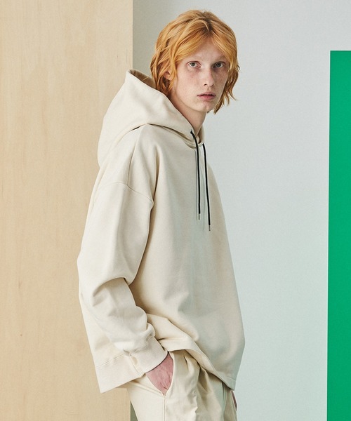 UNITED TOKYO（ユナイテッドトウキョウ）の「バルキービッグパーカー（パーカー・メンズ・オフホワイト/ベージュ/ブラック・2/1）」の14枚目の写真