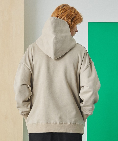 UNITED TOKYO（ユナイテッドトウキョウ）の「バルキービッグパーカー（パーカー・メンズ・オフホワイト/ベージュ/ブラック・2/1）」の19枚目の写真