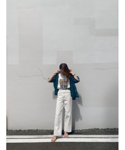 AZUL by moussy（アズールバイマウジー）の「HIGH WAIST DENIM WIDE /ハイウエストデニムワイド（デニムパンツ・レディース・ライトベージュ/オフホワイト/ライトブルー/ワンウォッシュ・LARGE/SMALL/MEDIUM/X-SMALL）」の15枚目の写真