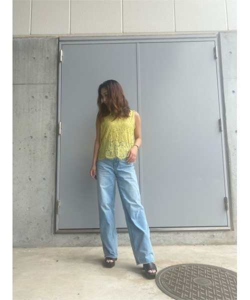 AZUL by moussy（アズールバイマウジー）の「HIGH WAIST DENIM WIDE /ハイウエストデニムワイド（デニムパンツ・レディース・ライトベージュ/オフホワイト/ライトブルー/ワンウォッシュ・LARGE/SMALL/MEDIUM/X-SMALL）」の7枚目の写真
