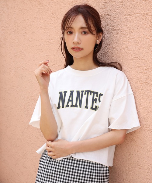 one after another NICE CLAUP(ワンアフターアナザーナイスクラップ)の「ゆるカレッジロゴT(Tシャツ/カットソー・レディース・ベージュ/チャコール/ブルーグレー/オフホワイト・FREE)」の10枚目の写真